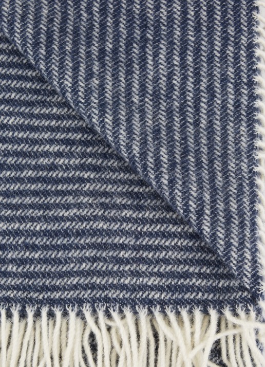 Klippan Ralph plaid van wol 130 x 200 cm - detail donkerblauw