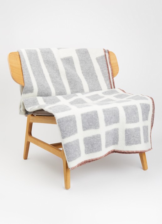 Klippan Sankt Petri Floor plaid van lamswol 130 x 180 cm  - voorkant 2 grijs