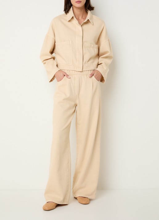 Knit-ted Diasy jack met opgestikte zakken - voorkant 3 beige