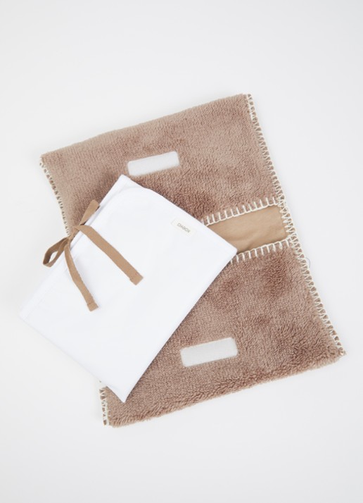 Koeka Nappy clutch met verschoningsmat - detail lichtbruin