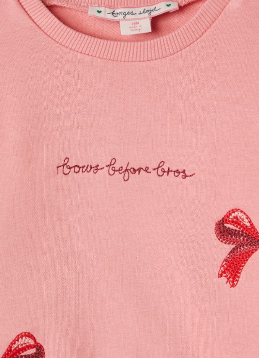 Konges Sløjd Lou Bow sweater met borduring - detail 3 roze