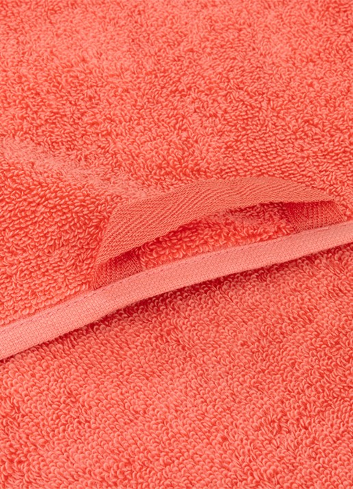 Lacoste L Lecroco badhanddoek - 600 gr/m2 - 50 x 100 cm - achterkant koraalrood