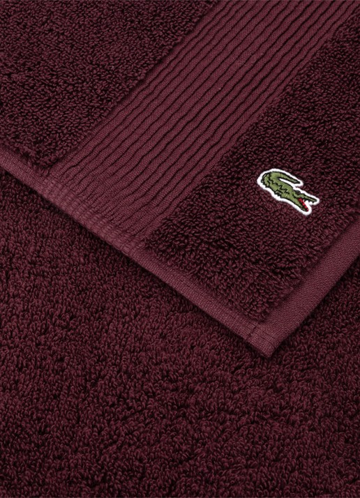 Lacoste L Lecroco badmat 50 x 70 cm - voorkant 2 bordeauxrood