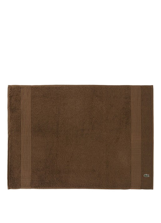 Lacoste L Lecroco badmat 50 x 70 cm - voorkant hazelnootbruin