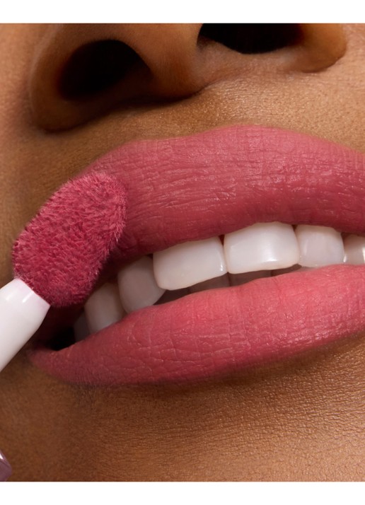 Lancôme Lip Idôle Cuddle Blur - vloeibare lipstick - achterkant 7 23 cozy berry