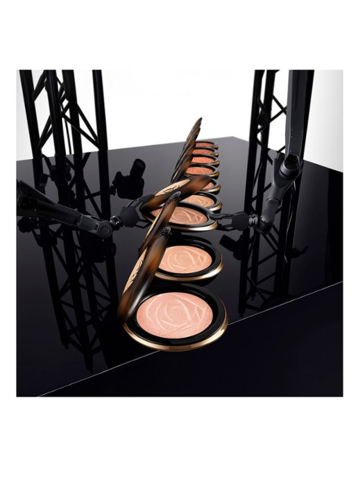 Lancôme Teint Idole Ultra Wear C.E. Skin Transforming Bronzer - detail 5 05 tan