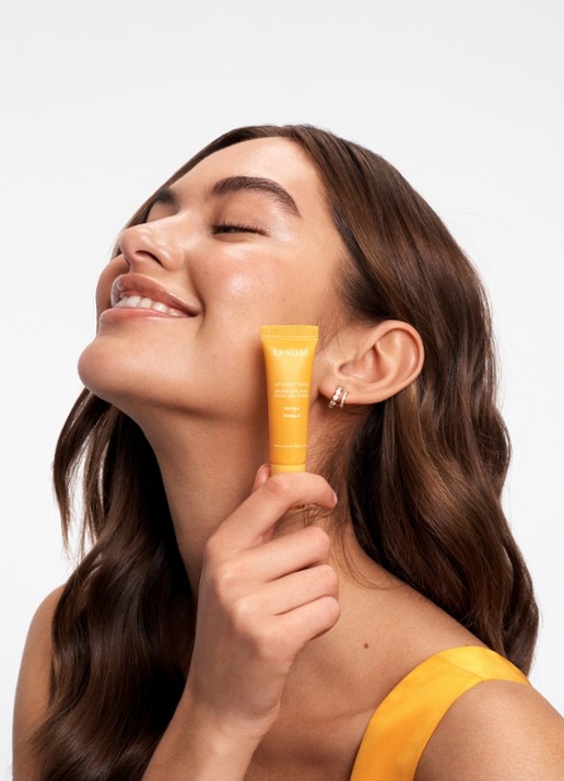 Laneige Lip Glowy Balm - lipbalsem - detail 2 mango