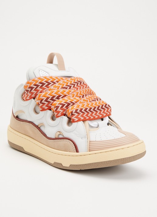 Lanvin Curb sneaker van kalfsleer met suède details - voorkant 2 abrikoos