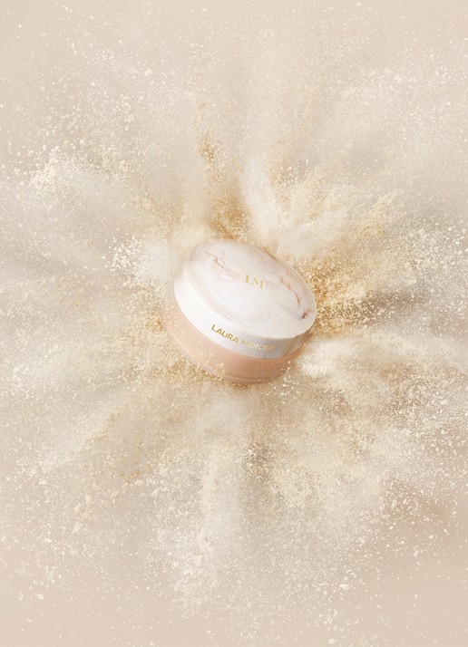 Laura Mercier Translucent Loose Setting Powder - losse poeder - detail 2 translucent honey