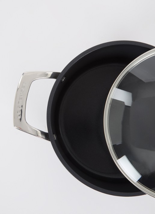 Le Creuset Essential Non-Stick Ceramic steelpan  Ø20 cm - voorkant 2 zwart
