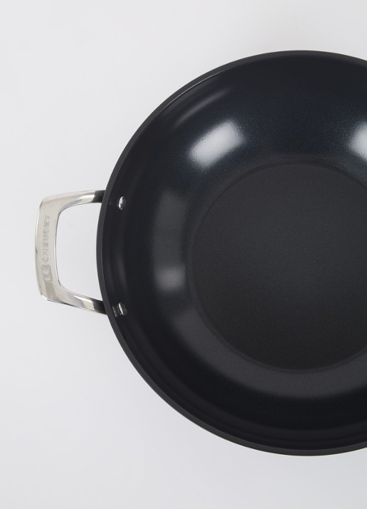 Le Creuset Essential Non-Stick Ceramic wokpan Ø30 cm - voorkant 2 zwart