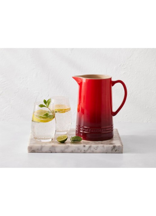 Le Creuset Karaf 1,5 liter - detail 6 donkerrood
