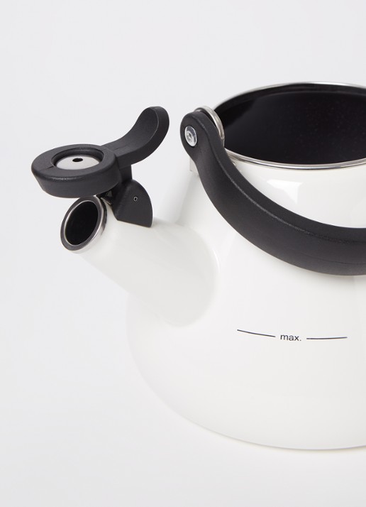Le Creuset Kone fluitketel 1,6 liter - voorkant 2 white / wit