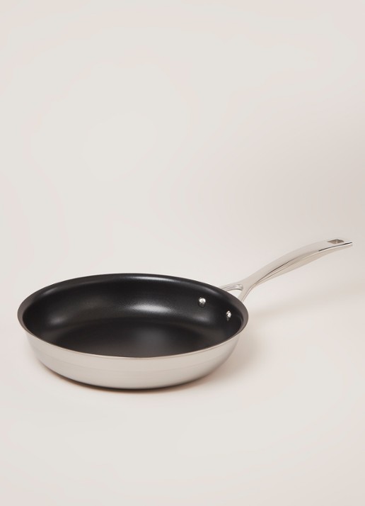 Le Creuset Magnetik koekenpan Ø24 cm - voorkant 3 zilver