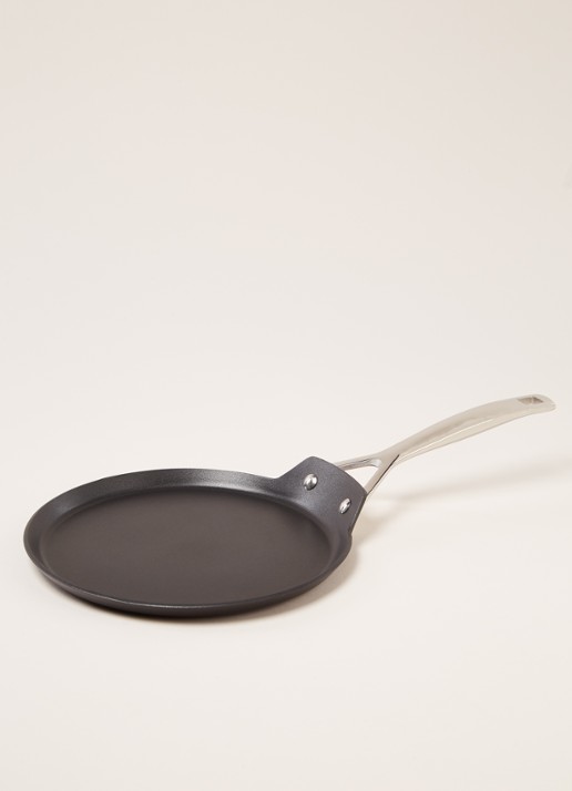 Le Creuset Pannenkoekenpan Ø24 cm - voorkant 2 zwart