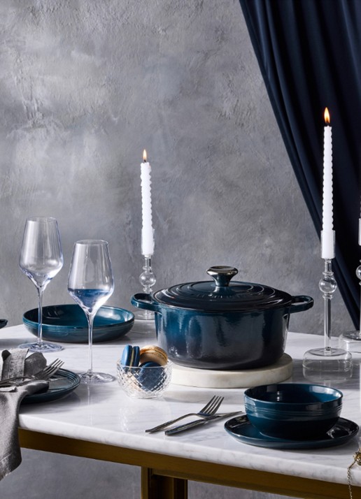 Le Creuset Signature braad-/stoofpan Ø28 cm - detail 7 donkerblauw