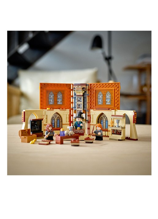LEGO Zweinstein Moment: Transfiguratieles - 76382 - detail 4 bruin