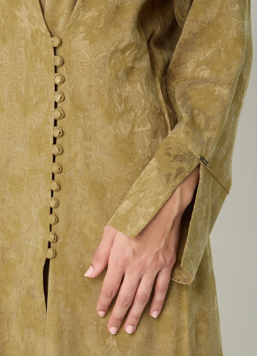 LES Atelier Kiara maxi jurk met jacquard dessin en V-hals - detail 5 okergeel