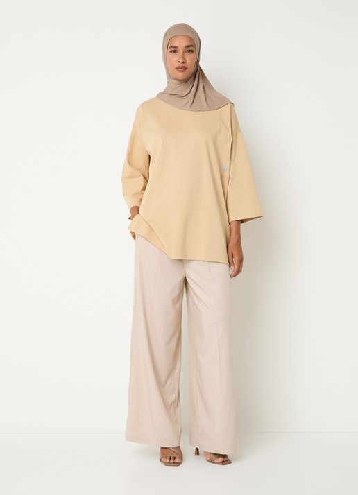 LES Atelier Nada oversized T-shirt met logoborduring - voorkant 4 khaki