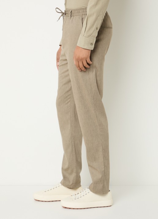 Les Deux Como tapered fit chino in linnnblend met steekzakken - detail 3 khaki