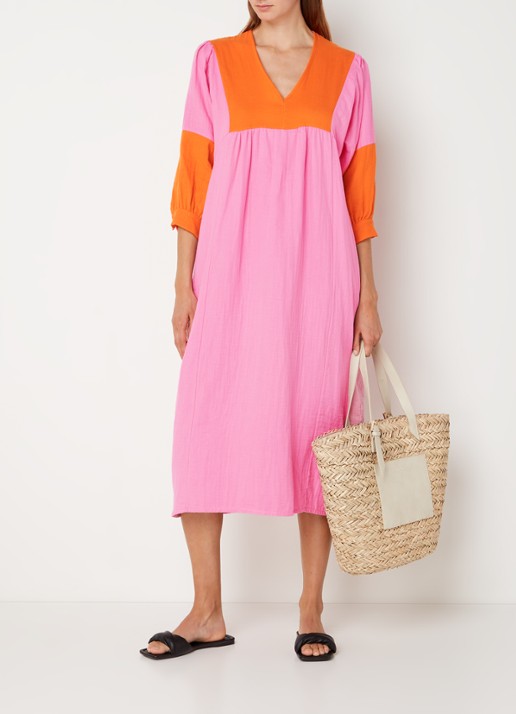 Les Jumelles Imani midi strandjurk met V-hals - voorkant 2 roze