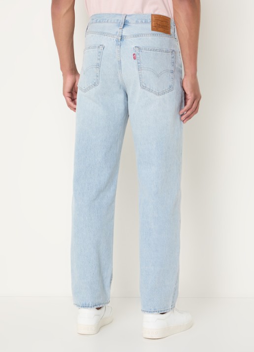 Levi's 568 straight leg jeans met lichte wassing - achterkant indigo