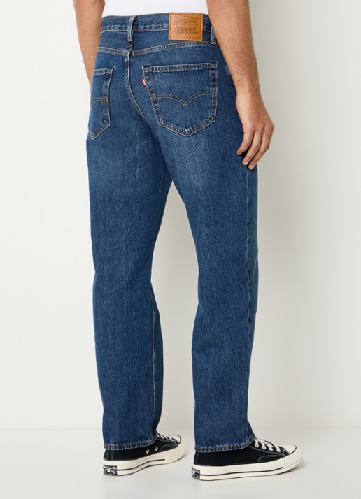Levi's 568 straight leg jeans met medium wassing - achterkant indigo