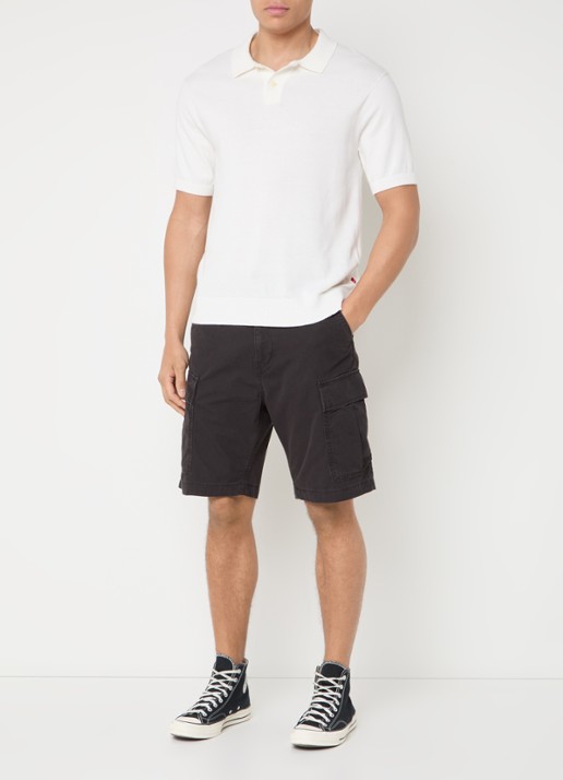 Levi's Carrier loose fit korte cargobroek met klepzakken - voorkant 4 zwart
