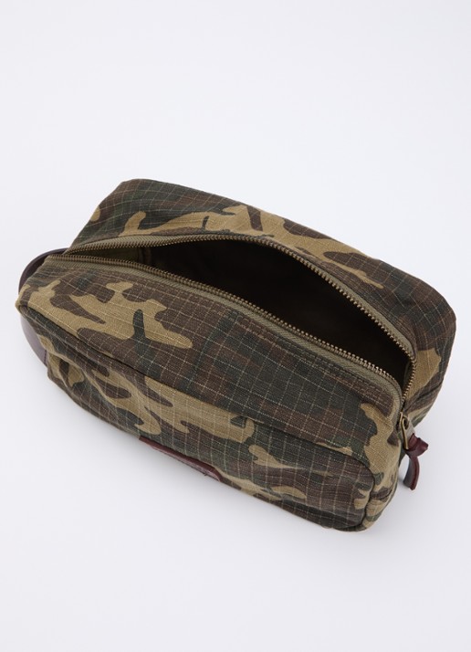 Levi's DOPP kit toilettas met camouflageprint - voorkant 2 groen