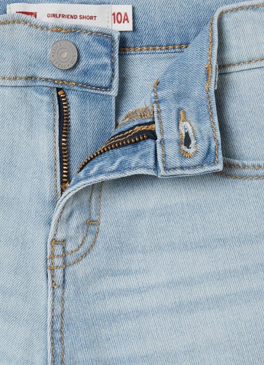 Levi's Girlfriend loose fit korte broek van denim met steekzakken - detail 3 lichtblauw