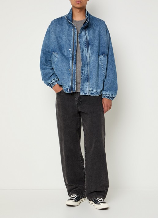 Levi's Highland spijkerjas met opstaande kraag en steekzakken - voorkant 2 staalblauw