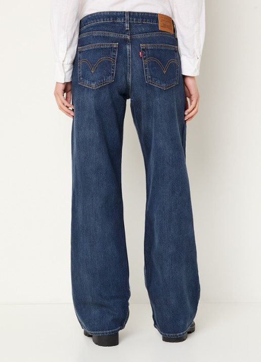 Levi's Low waist loose fit jeans met medium wassing - achterkant indigo