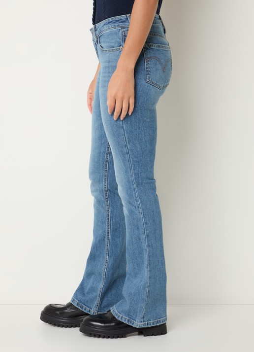 Levi's Mid waist bootcut jeans met medium wassing - detail 2 indigo