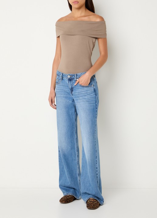 Levi's Off shoulder top - voorkant 2 donkerbeige