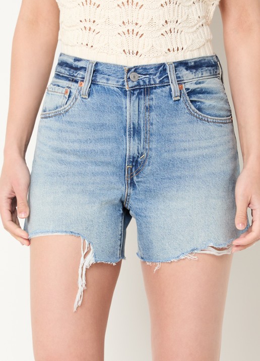 Levi's Ribcage mid waist slim fit korte broek van denim met medium wassing