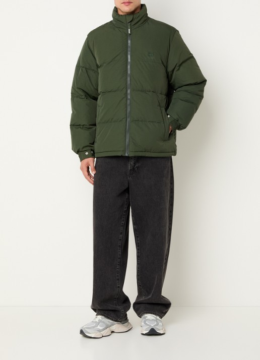 Levi's Rockridge puffer jack met donsvulling en afneembare capuchon - voorkant 4 groen