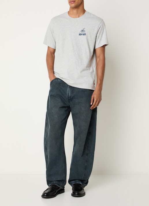Levi's T-shirt met logo- en backprint - voorkant 2 grijs