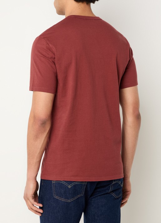 Levi's T-shirt met logoborduring - achterkant 3 steenrood