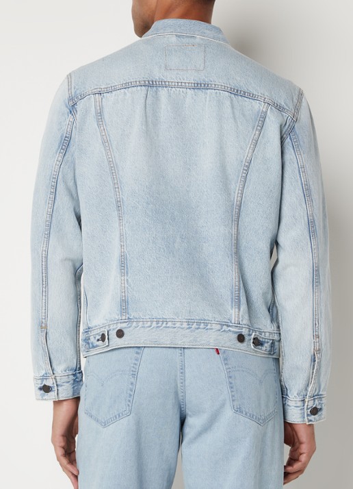 Levi's The Trucker spijkerjas met steekzakken - achterkant lichtblauw