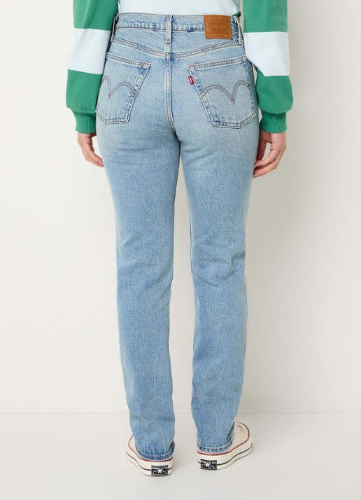 Levi's Wedgie high waist slim fit jeans met lichte wassing - achterkant indigo