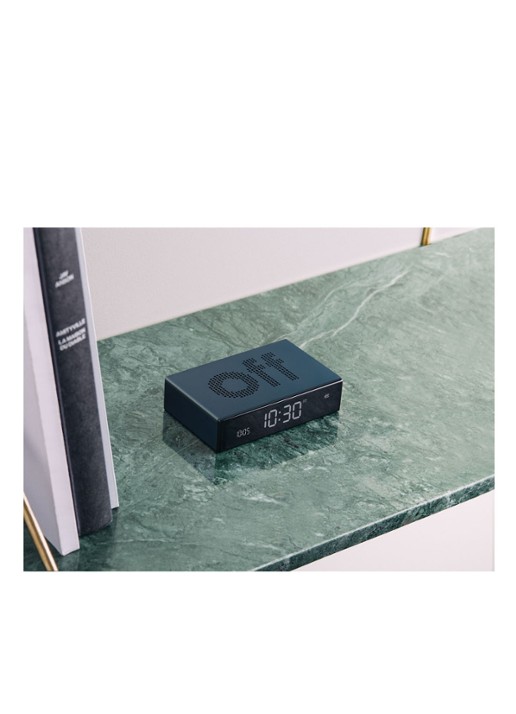Lexon Flip Premium digitale wekker - detail 7 staalblauw