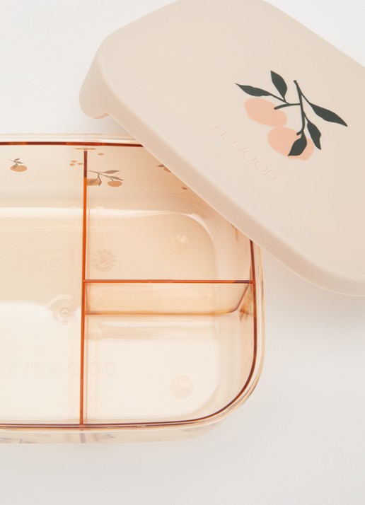 Liewood Gro Classic Dot babynest van biologisch katoen - detail lichtroze