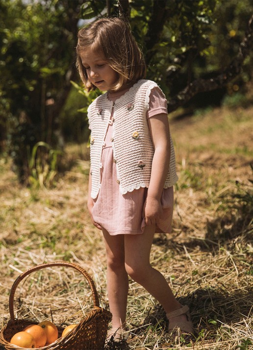 Lil 'Atelier NMFFlora grofgebreid vest - voorkant 4 gebroken wit