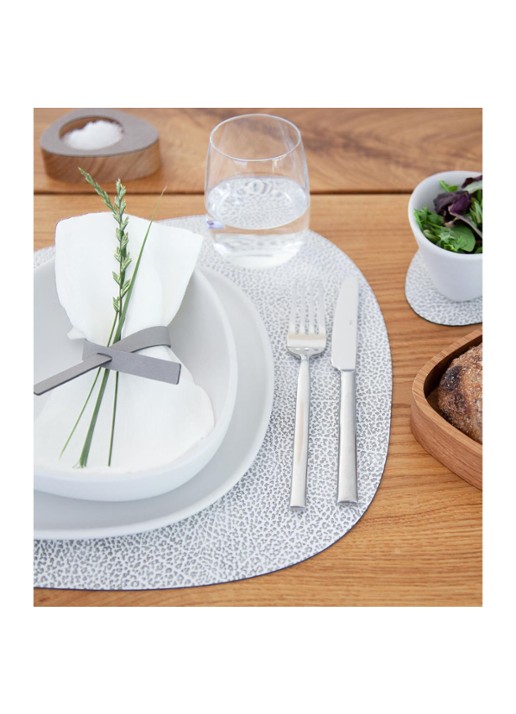 LIND DNA Curve placemat van  leer 37 x 44 cm - detail 2 wit