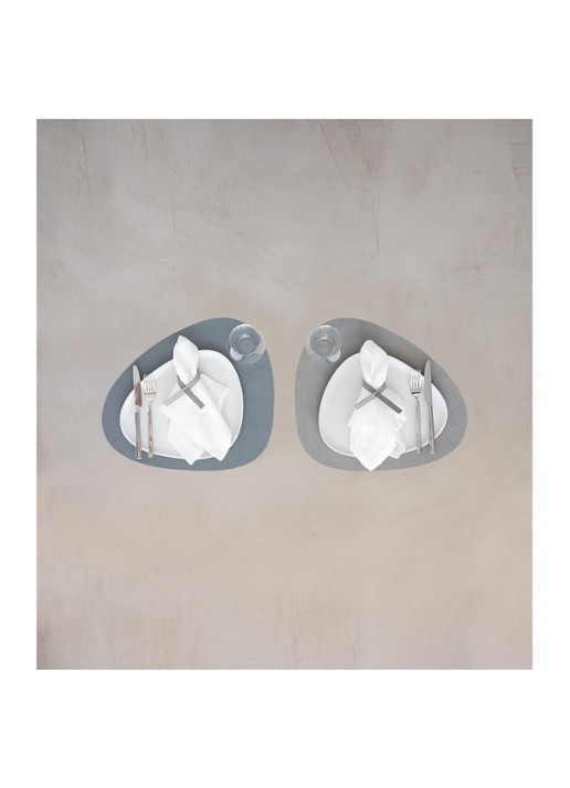 LIND DNA Curve reversible placemat van leer 37 x 44 cm - voorkant 4 lichtblauw