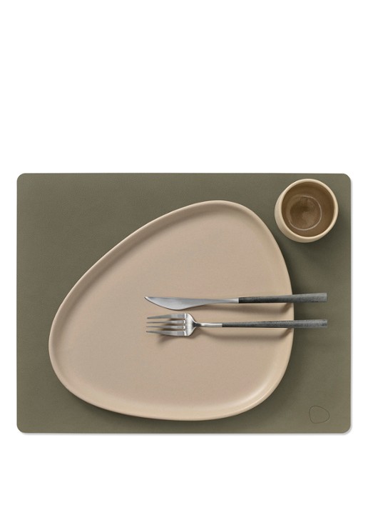 LIND DNA Nupo placemat 35 x 45 cm - voorkant 3 legergroen
