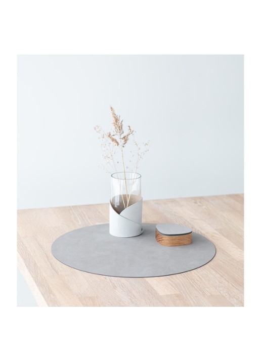 LIND DNA Table Mat Circle placemat van  leer 40 cm - detail 3 grijs