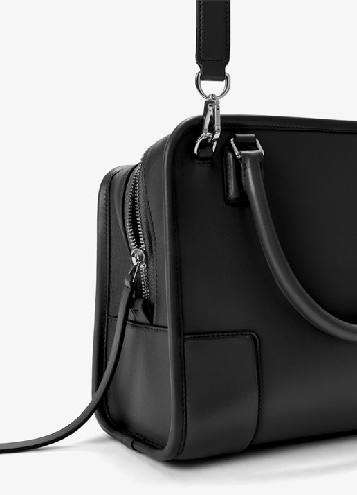 LOEWE Amazona 180 Medium schoudertas van kalfsleer - detail 8 zwart