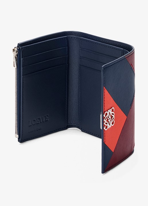 LOEWE Anagram Small portemonnee van kalfsleer - detail donkerblauw