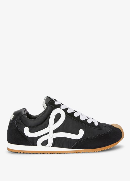 LOEWE Ballet Runner 2.0 sneaker met kalfsleren details - voorkant zwart
